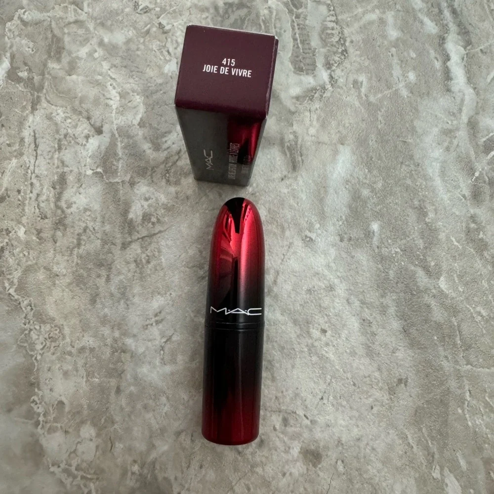 MAC Love me Lipstick in Joie de Vivre - Picture 2 of 5